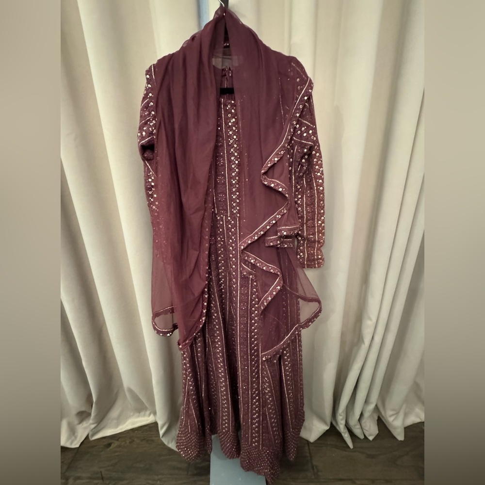 SANI 
Name' Samud Embroidered Long Sleeve Anarkali With Dupatta NWOT - Picture 8 of 9